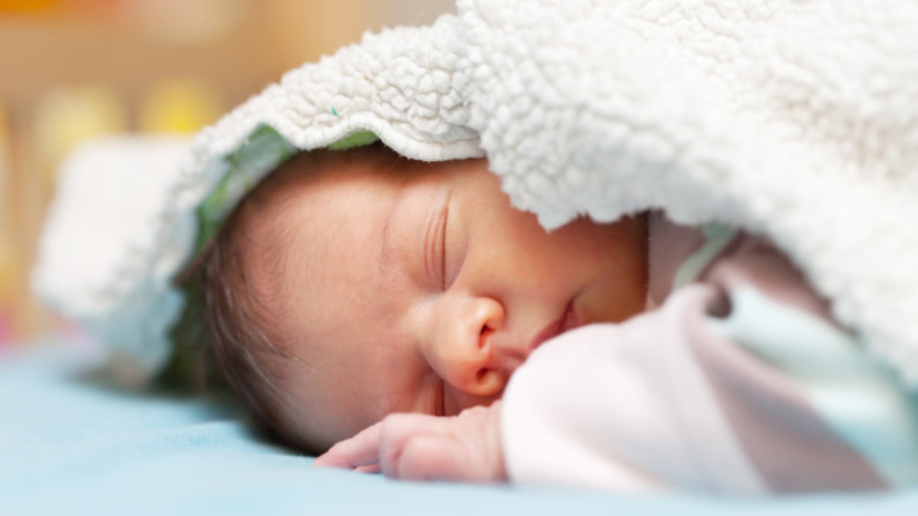 bebe-recem-nascido_1398-4271